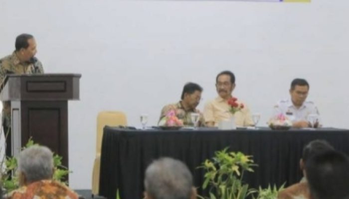 Dihadapan para Lurah dan Camat, Sachrudin Tekankan Integritas sebagai Pelayanan Masyarakat