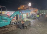 Bupati Serang Ratu Zakiyah Tangani Banjir di Pamarayan, Kirim Alat Berat Bongkar Gorong-Gorong