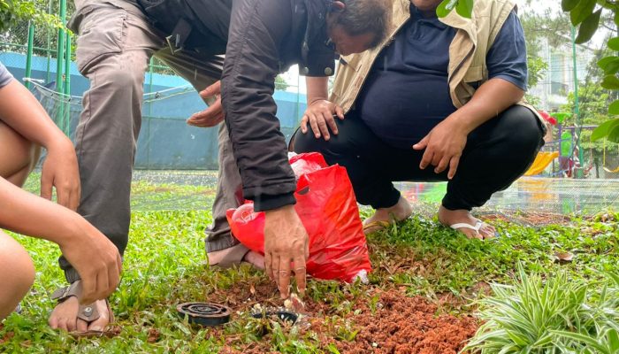 Warga Bukit Nusa Indah Ciputat Tangsel Bangun Ratusan Biopori, Sampah Organik Diolah dari Rumah