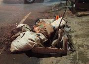 Proyek Kabel Optik di Jl. Swadaya Raya Abaikan Keselamatan, Warga dan Pemilik Usaha Meradang