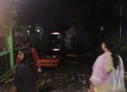 Krisis keadilan melanda pengungsian Masjid Al-Jihad, Periuk Damai. Di tengah banjir 3 meter, distribusi bantuan justru terkotak-kotak berdasarkan RT