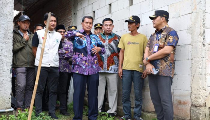 Bupati Tangerang Tinjau Langsung Lokasi Tanah Longsor di Sempadan Sungai Cidurian, Cisoka
