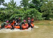 Aksi Heroik TNI Kodim 0506 Evakuasi Motor dan Dokumen Pendidikan di Periuk Damai