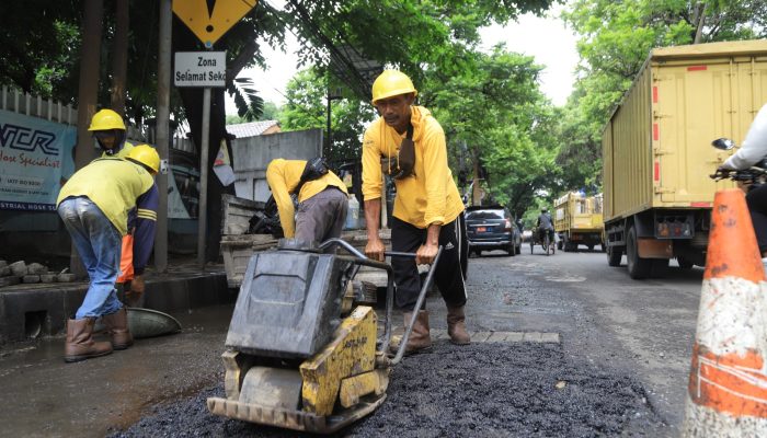 Komitmen Pemkot Tangerang Wujudkan Infrastruktur Mulus Lewat Respon Kilat Satu Hari Tuntas