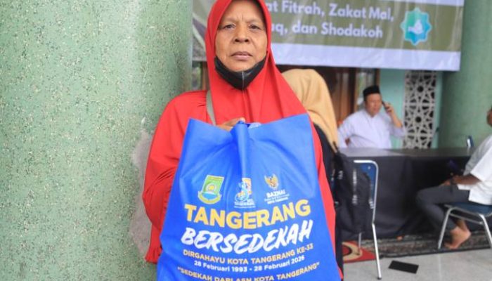 Pemkot Tangerang Salurkan 3.300 Paket Sembako Melalui Program ‘Tangerang Bersedekah
