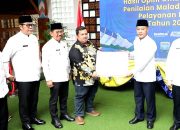 Kepala Dinas Pendidikan Kota Tangerang Wahyudi Iskandar menerima penghargaan dari Ombudsman RI Perwakilan Banten atas pencapaian kategori sangat baik dalam pelayanan publik tahun 2025.