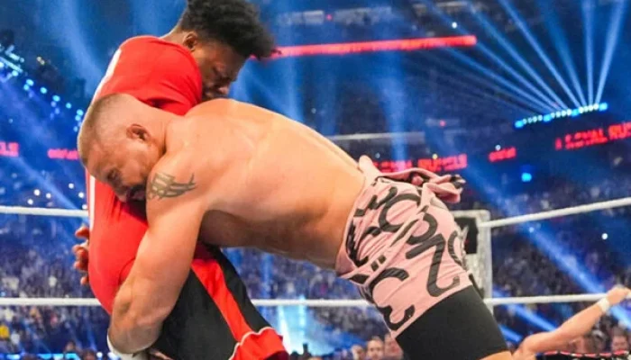 Debut Mengejutkan IShowSpeed di Royal Rumble 2025 Berakhir dengan Intervensi Medis