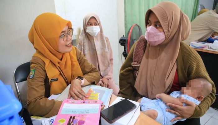 Gratis di Puskesmas dan Posyandu, Dinkes Kota Tangerang Ajak Masyarakat Lengkapi Imunisasi Campak Anak.
