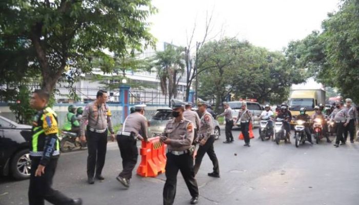 Satlantas Polres Metro Tangerang Kota Operasikan ETLE Handheld.
