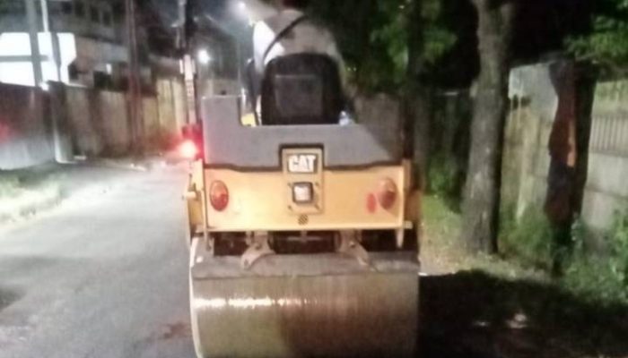 Pemkot Tangerang Perbaiki Lubang Jalan di Aria Kemuning Periuk.