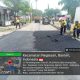 Petugas Dinas PUPR Kota Tangerang sedang melakukan penambalan aspal pada sejumlah titik kerusakan di Jalan Pembangunan 3 Neglasari.