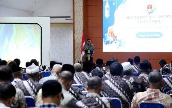 Wakil Wali Kota Tangerang H. Maryono Hasan saat memberikan sambutan di hadapan keluarga besar purnawirawan Polri di Aula Al-Amanah.