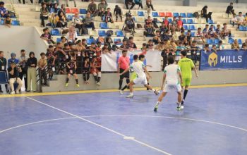 Tampak depan Stadion Benteng Reborn yang megah atau suasana atlet panjat tebing yang sedang berlatih di Climbing Sport Center Gondrong.