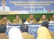 Wakil Wali Kota Tangerang H. Maryono memberikan arahan kepada camat dan lurah dalam kegiatan Pembinaan Administrasi Aparatur Wilayah 2026.