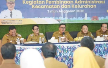 Wakil Wali Kota Tangerang H. Maryono memberikan arahan kepada camat dan lurah dalam kegiatan Pembinaan Administrasi Aparatur Wilayah 2026.