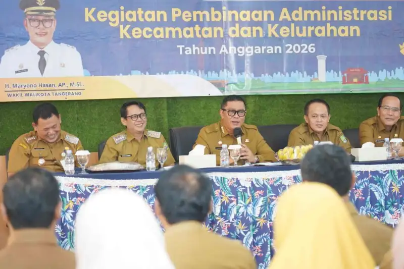 Wakil Wali Kota Tangerang H. Maryono memberikan arahan kepada camat dan lurah dalam kegiatan Pembinaan Administrasi Aparatur Wilayah 2026.