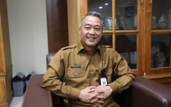 Kepala Dinas Pendidikan Kota Tangerang saat memberikan keterangan juknis SPMB 2026/2027.