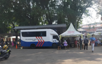 Polres Tangerang Selatan menyediakan layanan SIM Keliling di ITC BSD dan Bintaro Plaza hari ini, 10 April 2026. Simak rincian jadwal, lokasi, biaya, dan syarat perpanjangan SIM A serta C.
