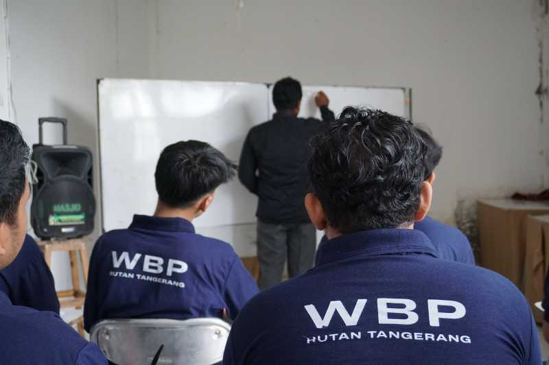 Suasana penandatanganan kerja sama pendidikan kesetaraan untuk warga binaan sebagai bekal reintegrasi sosial.