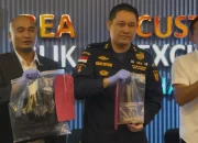 Butiran emas berkadar tinggi yang ditemukan petugas tersembunyi di dalam lapisan gel popok dewasa yang dikenakan oleh tersangka MTNP.