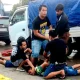 Penangkapan tiga tersangka sindikat curanmor bersenjata api di Pelabuhan Merak.