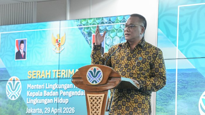 Menteri Lingkungan Hidup Jumhur Hidayat saat memaparkan visi etika lingkungan untuk kebijakan pelestarian alam Indonesia.