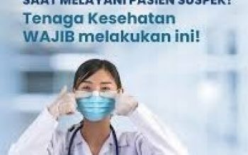 Dokter memberikan penjelasan mengenai pentingnya vaksinasi MMR bagi orang dewasa dalam sebuah seminar kesehatan.