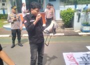 Massa Desak Pencopotan Dirut PDAM Kabupaten Tangerang