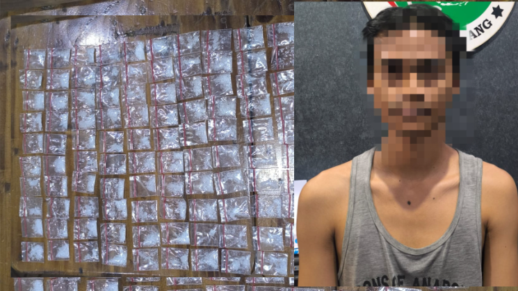 Kapolres Serang Andri Kurniawan didampingi Kasatresnarkoba AKP Bondan Rahadiansyah saat memaparkan modus operandi penyimpanan sabu di antara lipatan baju.