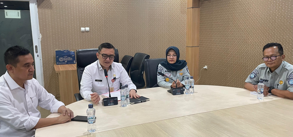 Layanan pembayaran pajak kendaraan bermotor di Samsat Banten tanpa syarat KTP pemilik pertama.