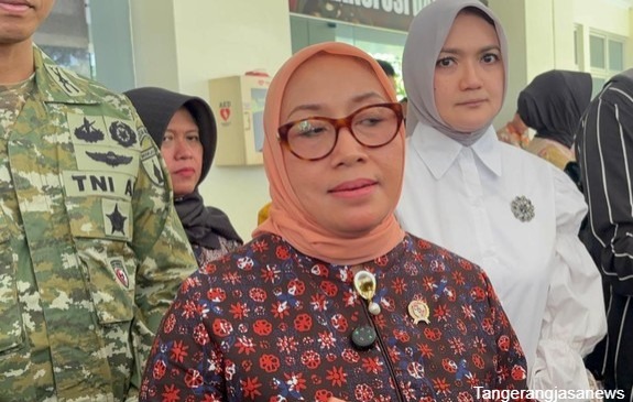 Menteri PPPA Arifah Fauzi saat memberikan keterangan pers mengenai komitmen perlindungan anak korban kekerasan seksual di lingkungan sekolah.