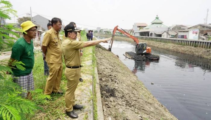 Sedia Payung Sebelum Hujan, Pemkot Tangerang Geber Normalisasi Kali Ledug dan Kali Mutiara Antisipasi Banjir Akhir Tahun
